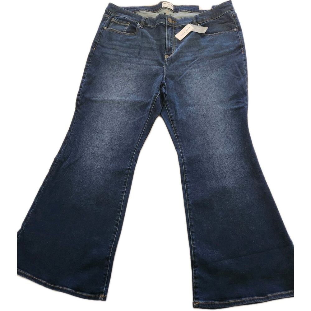 New Lane Bryant Signature Flare Mid Rise Dreamfeel Stretch Denim Jeans Size 24 - Picture 1 of 5